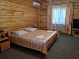 1-мест. (разм. в 2-мест.) 2-комн. гостевой дом "Уют"