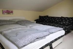 Tóparti Apartmanház, Балатонсарсо
