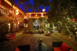 Lijiang Lost In Venice Inn, Лицзян