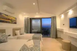 Aldora Villa, Калкан