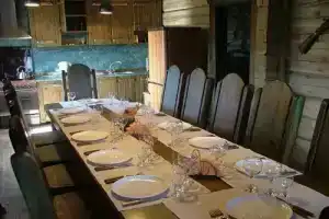 Мини-гостиница «Бобровая хата», Уклеенка