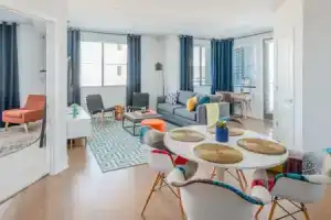 Modern Tempe Apartments by WanderJaunt, Темпе