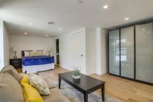 Luxury San Diego Loft wParking, Сан-Диего