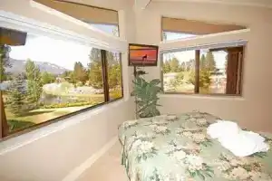 384 Beach Drive by RedAwning, Саут-Лейк-Тахо