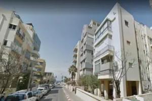Family Apartment on Nechemia Street, Тель-Авив