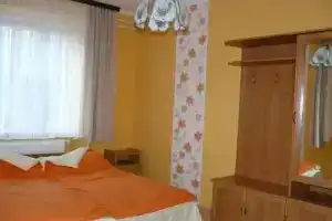 LillApartman, Токай