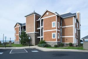 Shoreline Ridge Condos, Ньюпорт