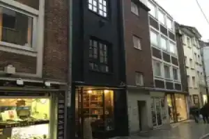 Square Rooms, Дюссельдорф