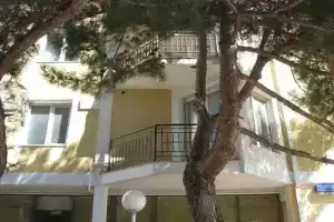 Lermontovsky Bulvar Apartments, Геленджик
