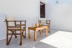 Takiss Rooms, Аполлония
