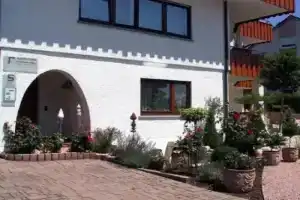 Gästehaus Residence Flower Idyll und Bodenseeperle, Зипплинген
