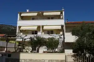 Studios Ana Mari, Комижа