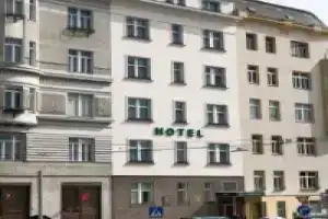 Hotel «Goldene Spinne», Вена
