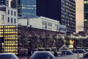 Mövenpick Hotel Auckland, Окленд