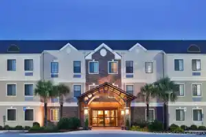 Staybridge Suites Savannah Airport - Pooler, an IHG Hotel, Саванна