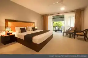 Отель «Palm Beach Inn & Sea Shells Cabanas», Бентота