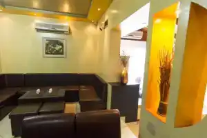 Vila 57 Hotel, Тирана