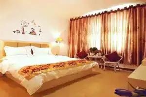 Linglong Yage Holiday Hotel, Лицзян