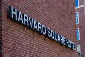 Harvard Square Hotel, Кембридж