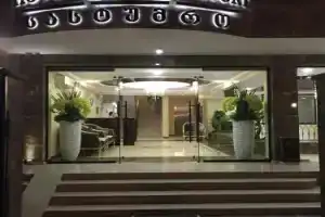 GNS Hotel, Уреки