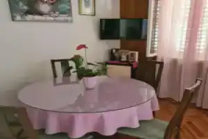 BLAžENKA - A1(4+1) IN OMIS, Омис