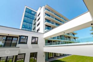 Premium Lelle Waterfront Resort Clyde