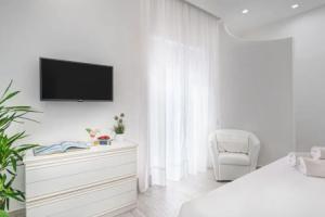 Total White Home Sorrento, Сорренто