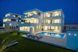 Apartments & Rooms Pool Villas Maris, Новаля