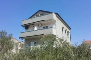 Apartments Booky, Новаля