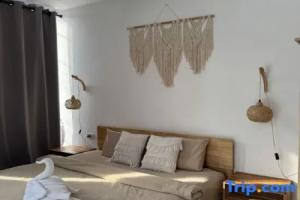 Adel Sun villa, Мэнам