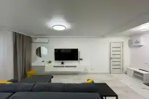 Апартаменты на улице Худякова 7, Весёлое