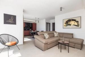 Beautiful Home in Volosko With Outdoor Swimming Pool, Wifi and 2 Bedrooms, Опатия