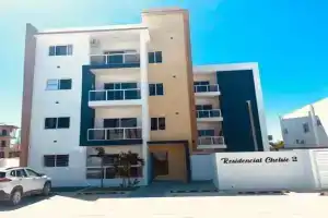 Bridget Place, Байяибе