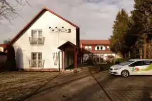 Hotel «am Stadtwald», Штральзунд