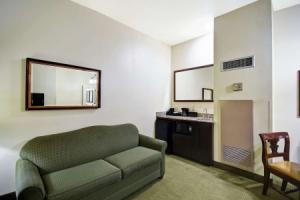 Embassy Suites Charleston Historic Charleston, Чарлстон
