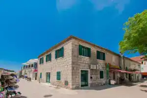 Bazzar Apartments, Трогир