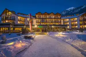 Hotel «Das Gastein - ganzjährig inklusive Alpentherme - Sommersaison 2022 zusätzlich inklusive Gasteiner Bergbahnen», Бад Хофгаштайн