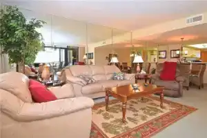 Gulf and Bay Club 102B - Two Bedroom Condo, Сиеста-Ки