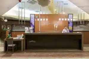 Hotel Barátság Hajdúszoboszló Superior, Хайдусобосло