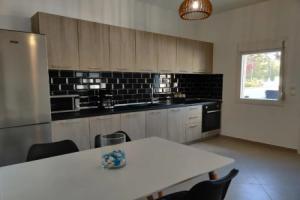 Mare Monte Luxury Apartments 3, Неа-Скиони
