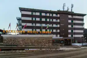 Hotel «Excelsior Cimone», Сан-Мартино-ди-Кастроцца