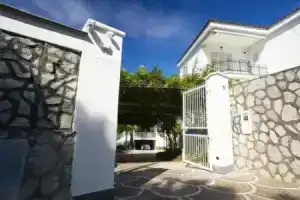 Guest House 3 Stars Sorrento, Сант-Аньелло