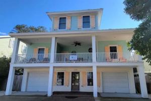 1308 Lovell Avenue by Tybee Vacation Rentals, Тиби-Айленд
