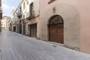 Elegant Holiday Home in Sant Boi de Llobregat With Terrace, Виладеканс