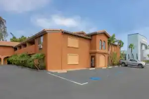 Отель «Quality Inn & Suites Oceanside Near Camp Pendleton», Оушенсайд