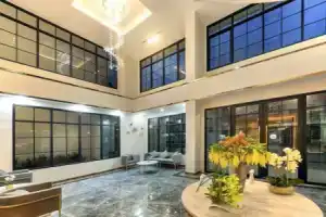 Nine River Hotel, Ратчабури