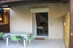 Maison d'une chambre a Poggio Mezzana a 100 m de la plage avec vue sur la mer jardin clos et wifi, Морьяни-Пляж