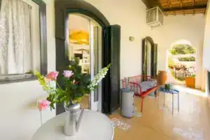 Verbena 19 Ischia, Искья