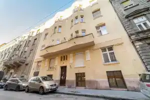 Real Apartments Lovag, Будапешт