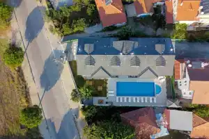 Bright House Apart, Дальян